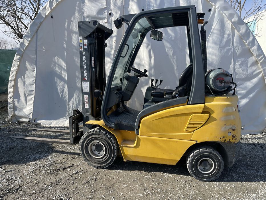 Stivuitor Diesel JUNGHEINRICH DFG 320s – 2 Tone – Triplex – An 2007