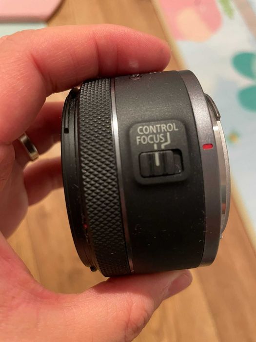 Canon 1.8 usm obiectiv fix dslr sau inel mirorless sau 40 fix mirorless