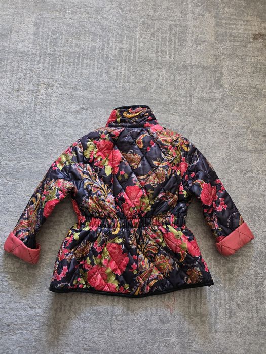 Продам весений куртка