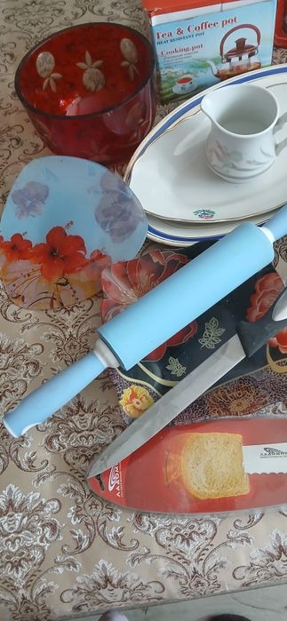 Продам  посуду .