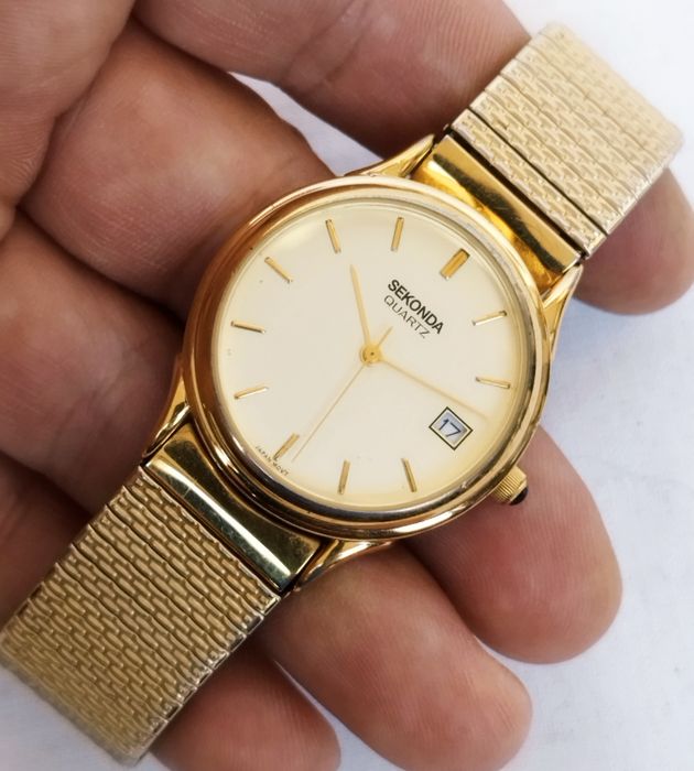 Ceas de damă Sekonda cu quartz, carcasă și curea din oțel inoxidabil.