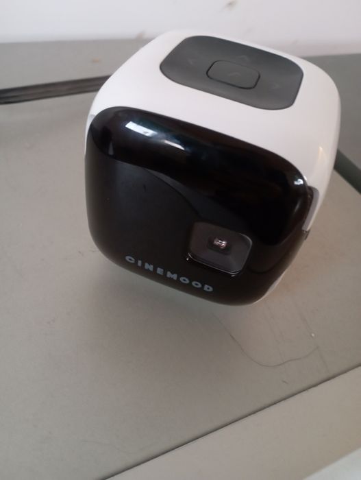 Мини проектор Cinemood