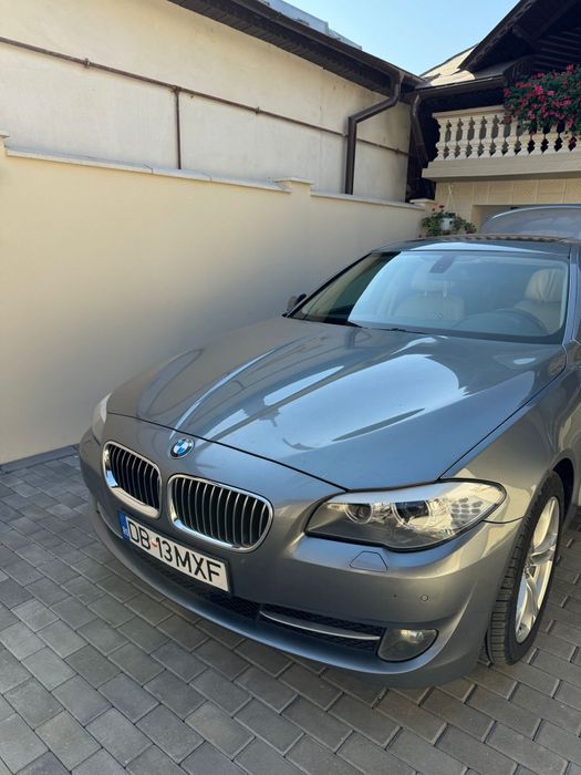 BMW Seria 5  F10 530d