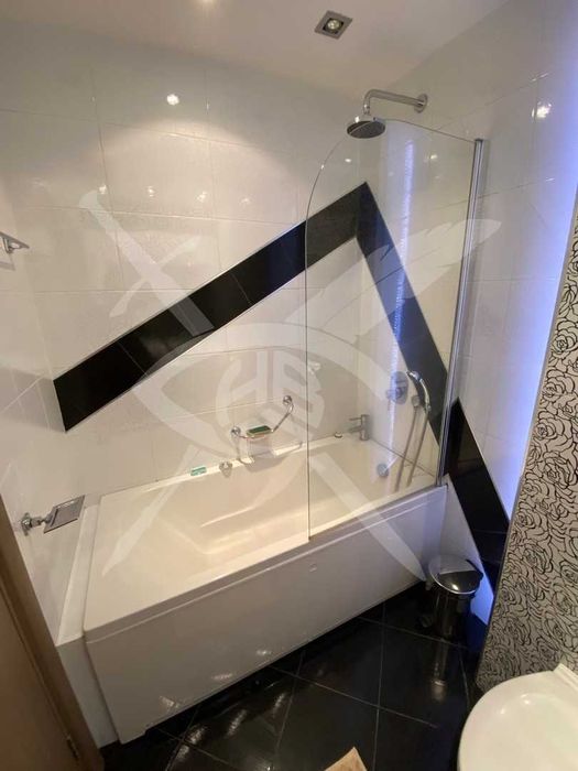 Дава се под наем Тристаен апартамент в София, Оборище - 100 кв.м за 1196.97 € - Снимка #10