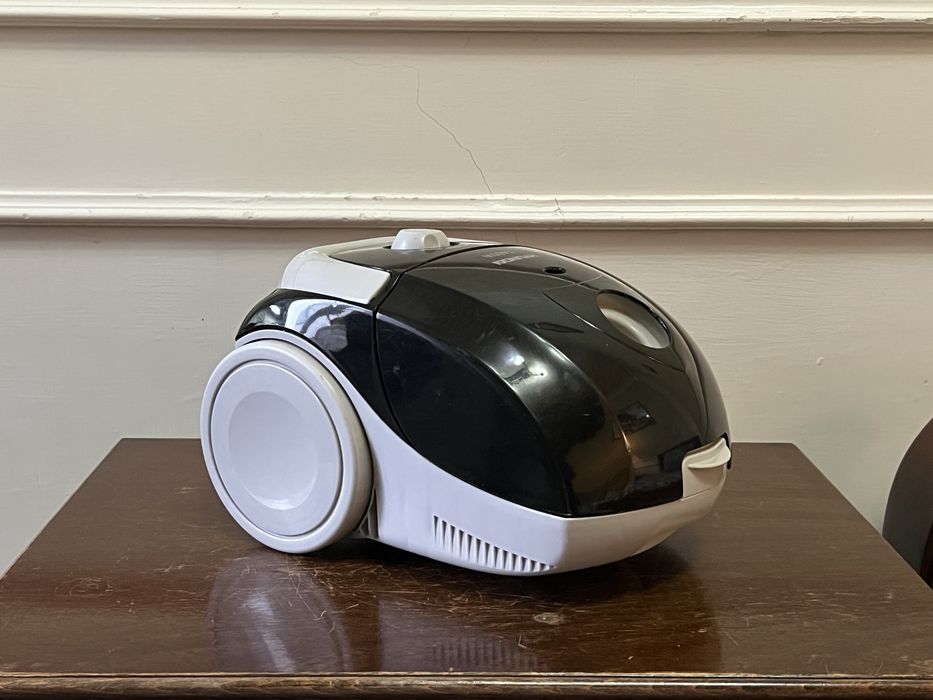 Пылесос Hyundai H-VC1595