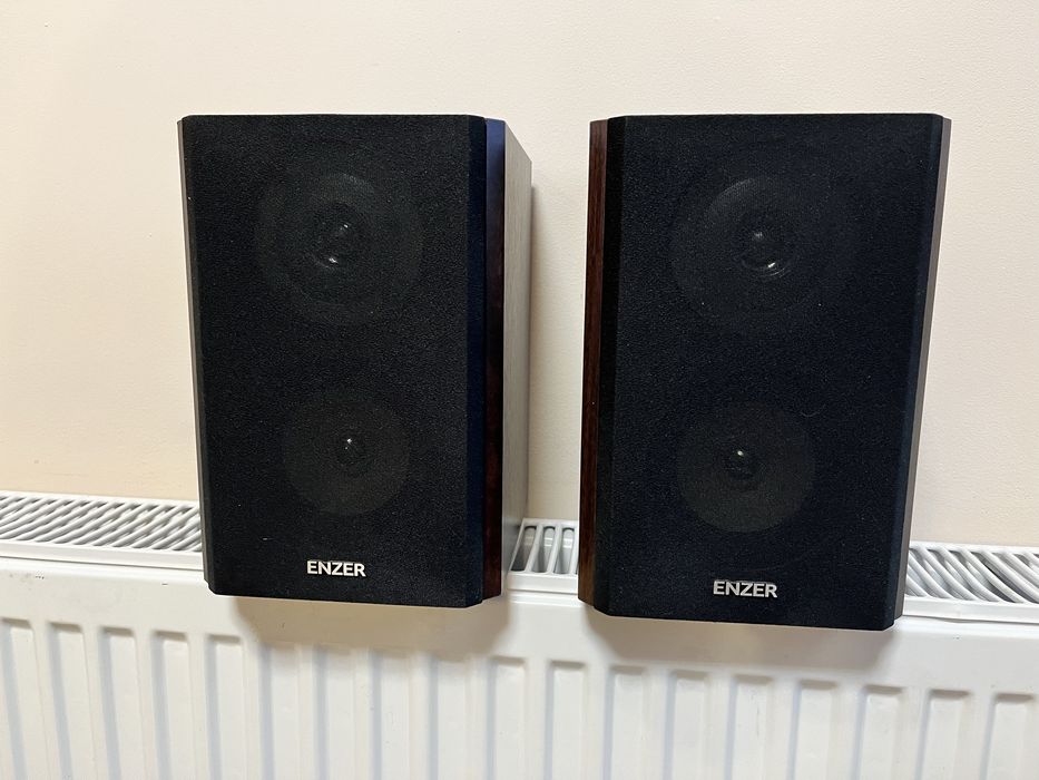 2 sateliti + centru  pentru sisteme home cinema