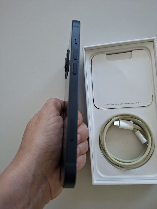 iPhone 13 128GB cu garantie