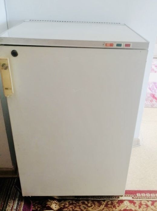 Продам морозильник рабочий
