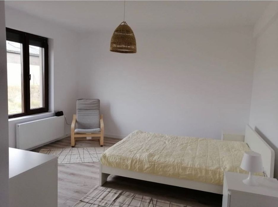 Închiriez casă 3 camere, curte, Clinceni / Domnești