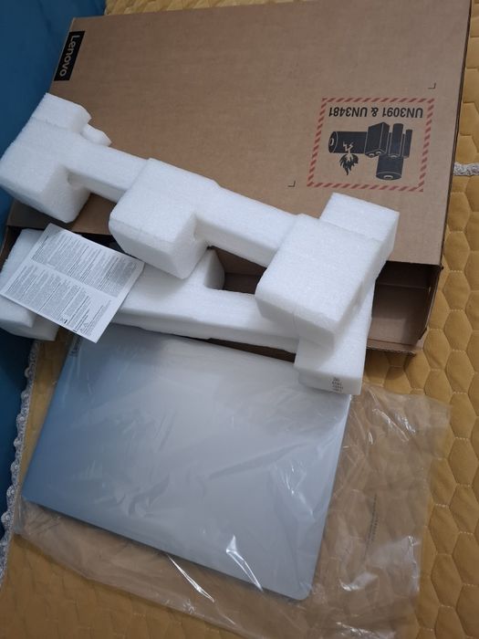 Продаю ноутбук "Lenovo"