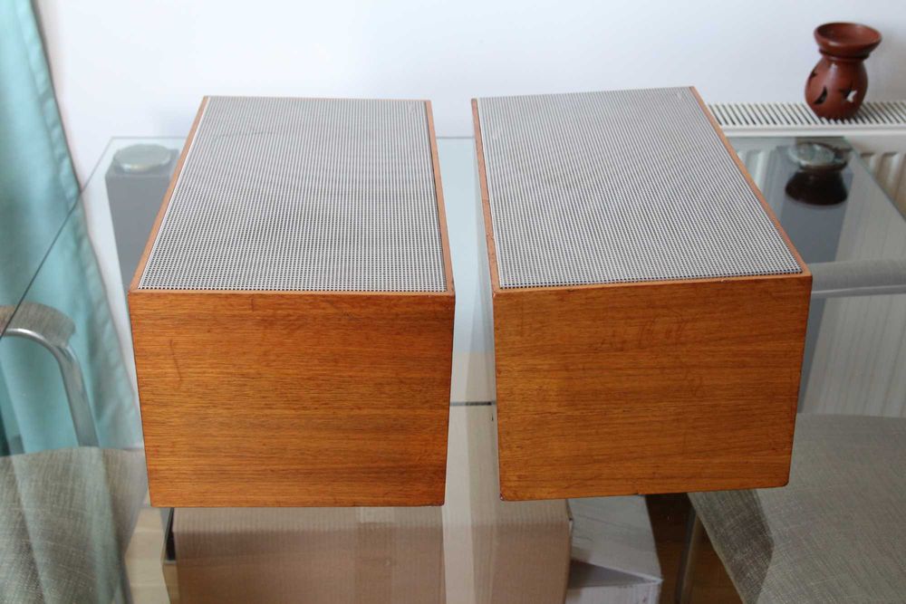 Boxe 2 cai Heco Sound-Master SM 535 cu furnir din lemn de nuc fabricate in Ianuarie 1973, 35 Wati 4-8 Ohmi