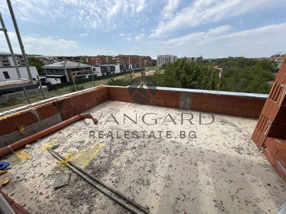 Продава се Тристаен апартамент в Пловдив, Остромила - 122 кв.м за 938 €/кв.м - Снимка #5