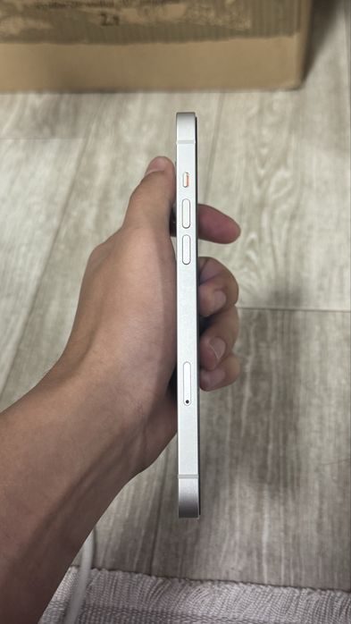 продам iphone 14plus 256gb