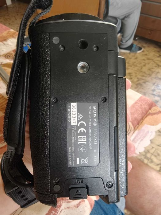 Sony FDR-AX33 4K камера + 256GB карта + аксесоари | Като нова