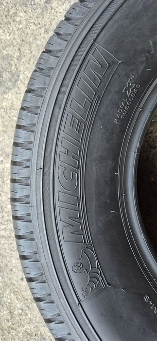 2 anvelope M+S noi Michelin 225/75/15,dot 2019.Pretul este pe bucata.