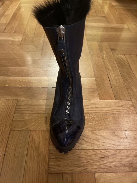 Боти от естествена кожа с косъм