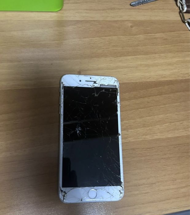 Продам iPhone 7 plus