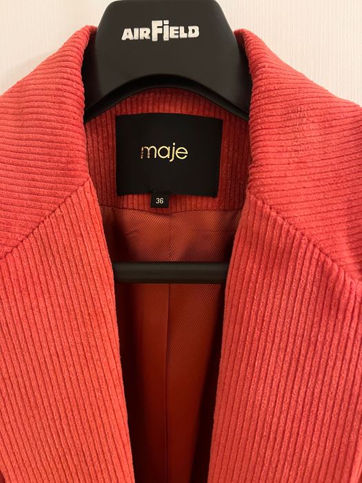 Ново сако Maje .