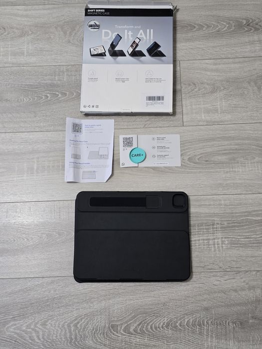 Husă ESR rotativă pentru iPad Pro 13" (2024) – Shift, Negru, Nouă