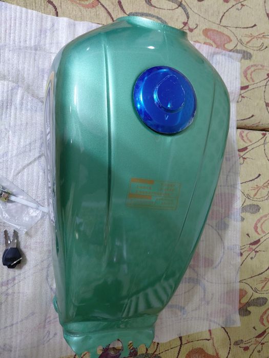 Продам бак на мотоцикл