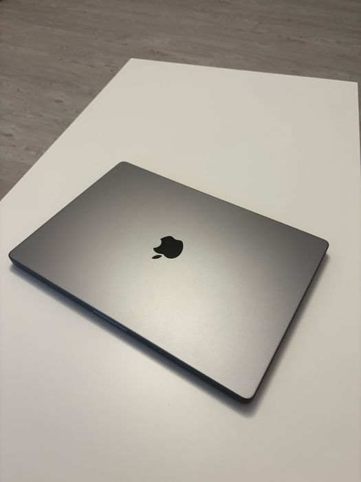 MacBook Pro 16” M1 Max | 64GB RAM | 1TB SSD | Stare foarte bună