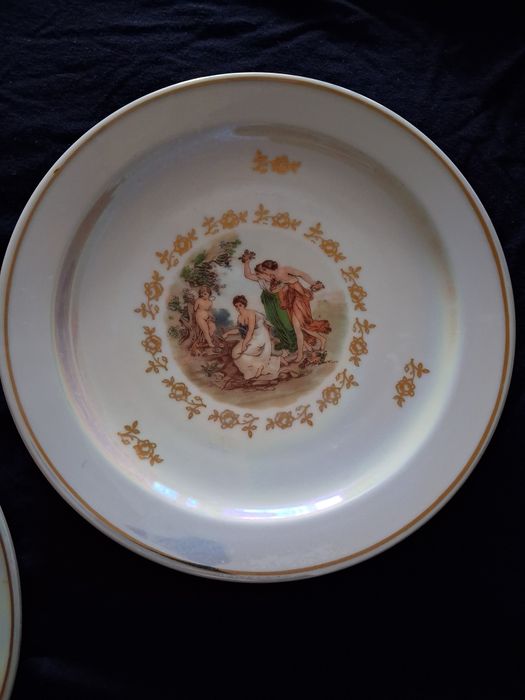 МАДОННА столовые тарелки