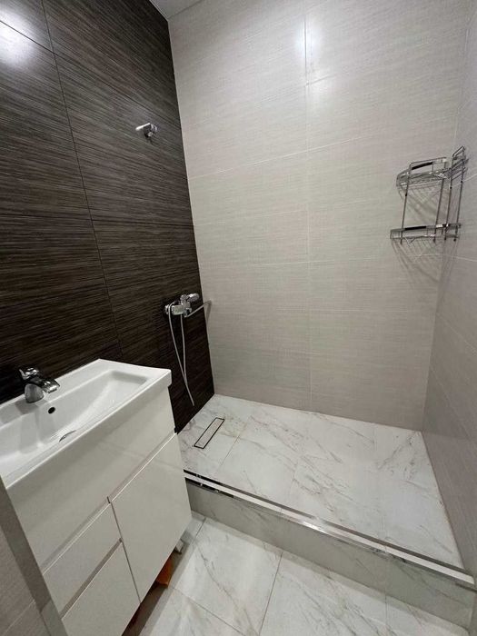 Продаётся квартира Юнусабад14 рядом метро Туркистон 2ком 64м2 ремонтом