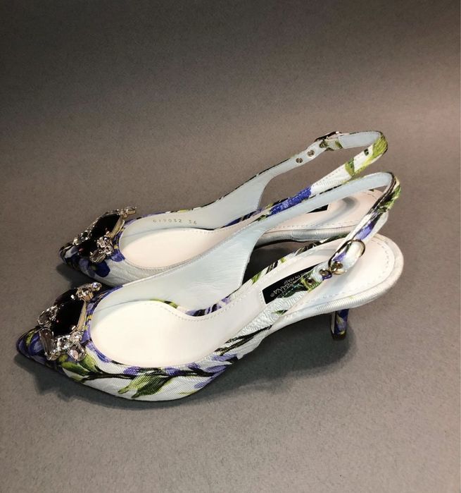 Босоножки бренда Dolce&Gabbana