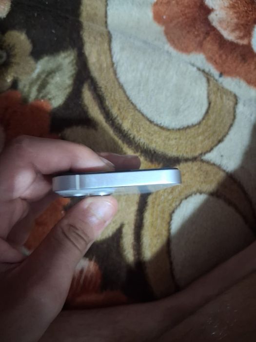 iPhone 14 simplu vând sau schimb cu trotineta electrică
