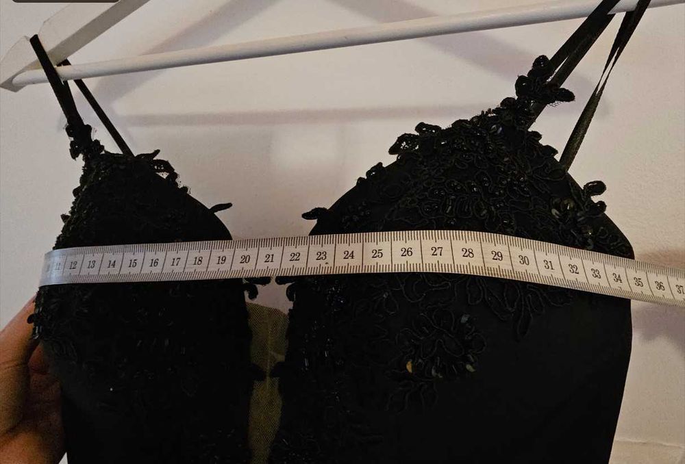 Абитуриентска рокля, обувки и чанта на 1/2 от реалната цена.