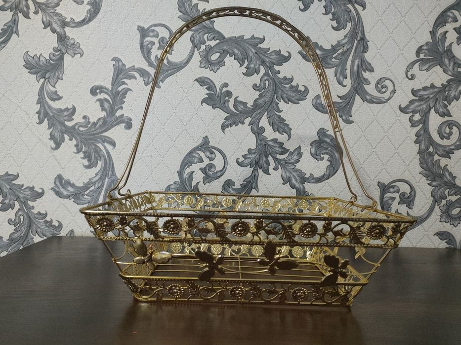 Фруктовница. 6000 тг