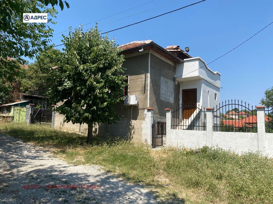 Къща в Враца, област-с.Чирен площ 152 цена 60000