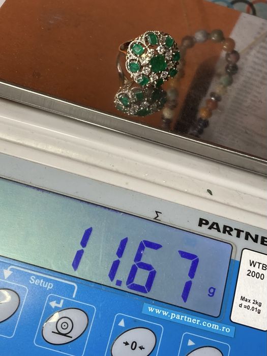 Inel aur.cu smaralde si diamante