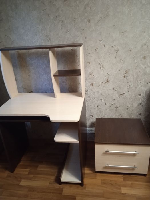 Компьютерный столик с тумбой