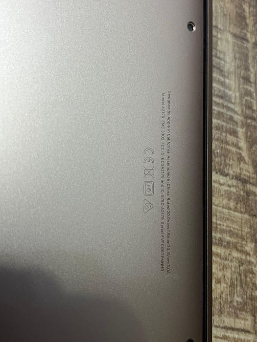 Продам на запчасти MacBook Pro 13″ (2020) — модель A2179