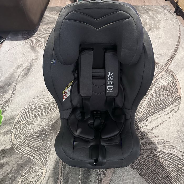 Scaun auto Axkid Minikid 2 (2022) cu accesorii