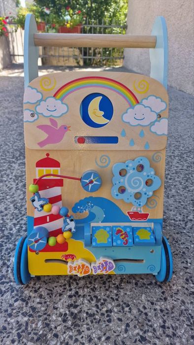 Bigjigs – Дървен уокър – Проходилка тип Монтесори с активности