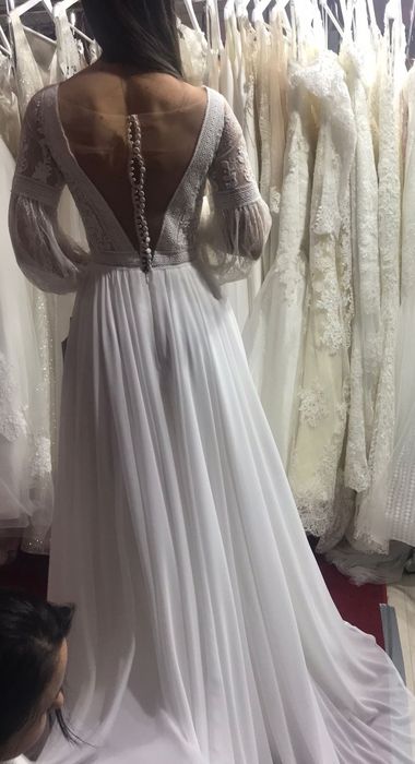 Rochie mireasa moderna