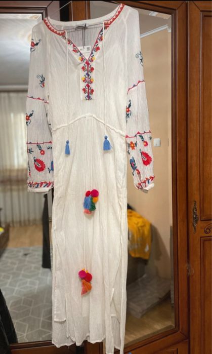 Rochie brodata  Zara S