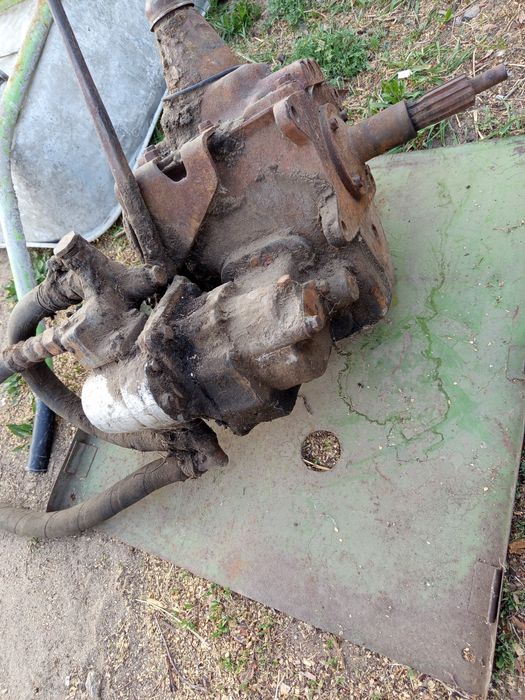 Коробка и насос на ГАЗ-52