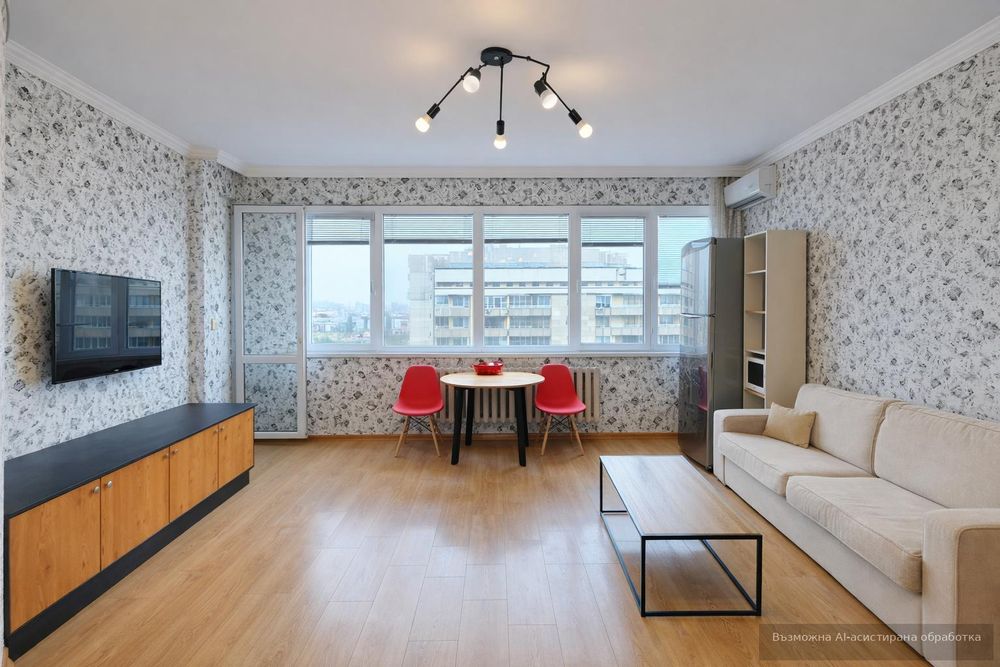 Тристаен апартамент в района на Центъра