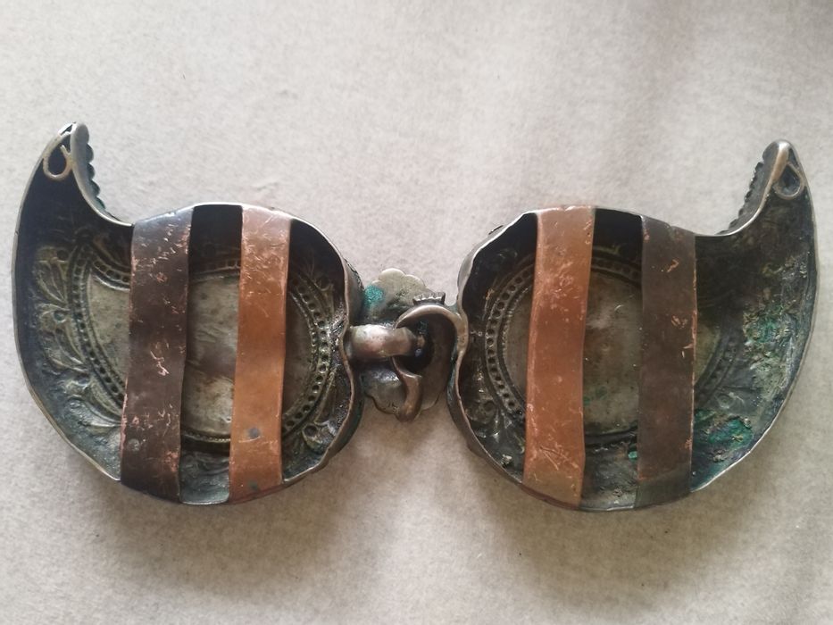 Стари възрожденски пафти.