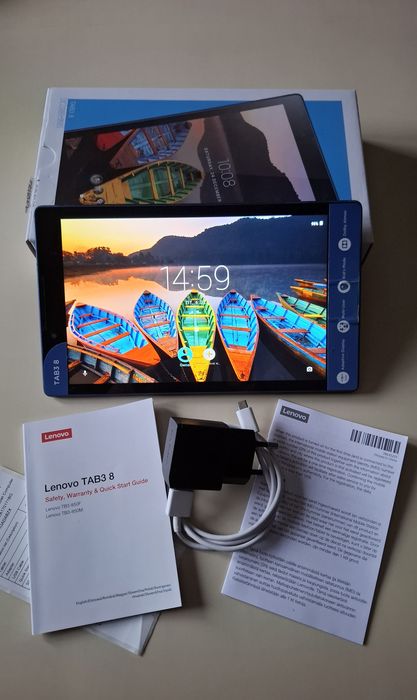 Таблет Lenovo Tab 3  8"  RAM 16GB Black