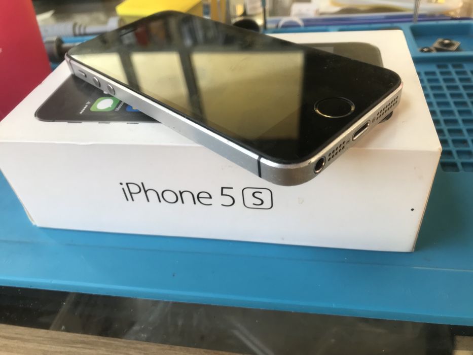 Продам iphone 5s и 7 и Редми Note 10 Pro