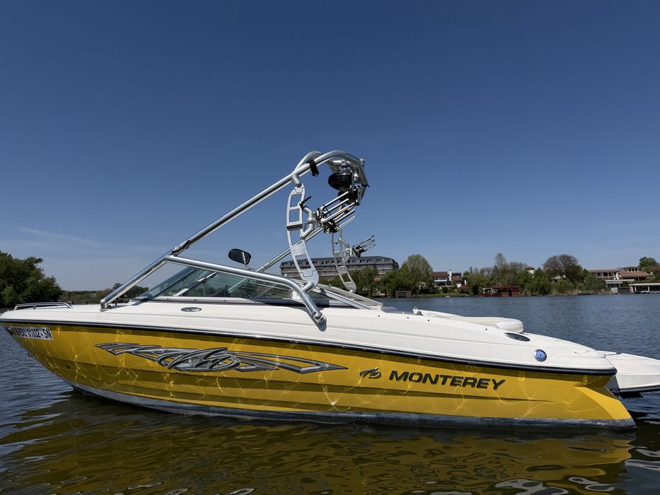 Barca Salupa MONTEREY 194 FS Mercruiser 4.3LXI 220PS Tower/ Boxe/ Hummingbird