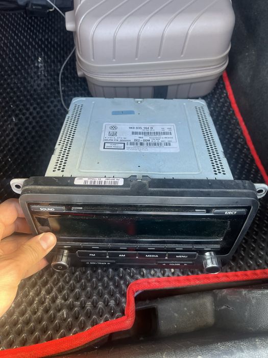 Магнитола штатная пассат б6!