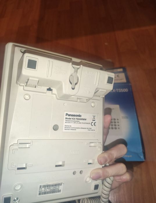 Vând 3 telefoane fixe