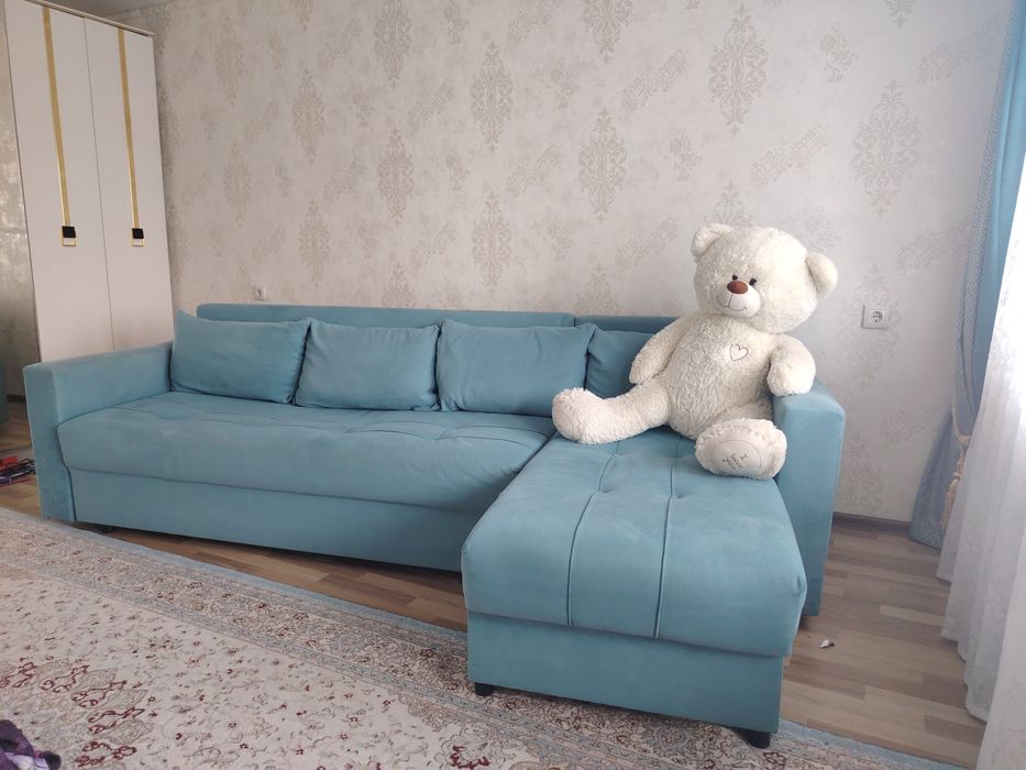 Продам диван угловой