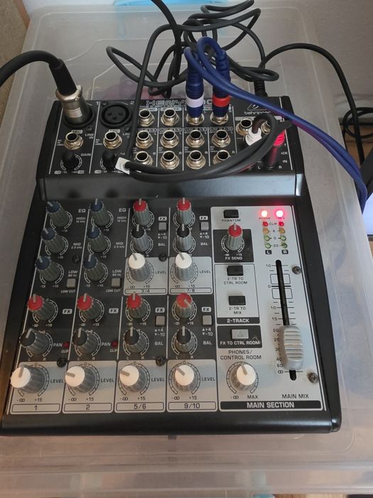 Mixer Behringer xenyx 1002
