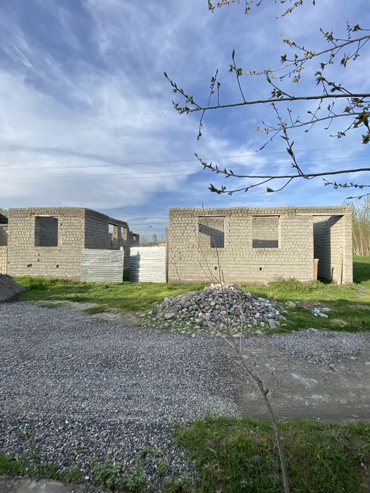 Uchastka Sotiladi Jomboy tuman galakapa qishloği 8 sotix